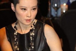 最新娱乐明星爆料微博,明星私生活大揭秘！”