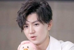 圈内爆料梁洁陈哲远,甜蜜互动引粉丝热议