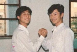 明星爆料小时候糗事视频,揭秘明星小时候的尴尬糗事瞬间